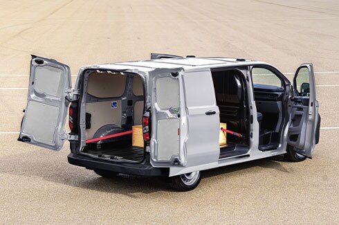 Tecnología de Seguridad equipada en Ford Transit Custom 2025, Van Comercial de Carga